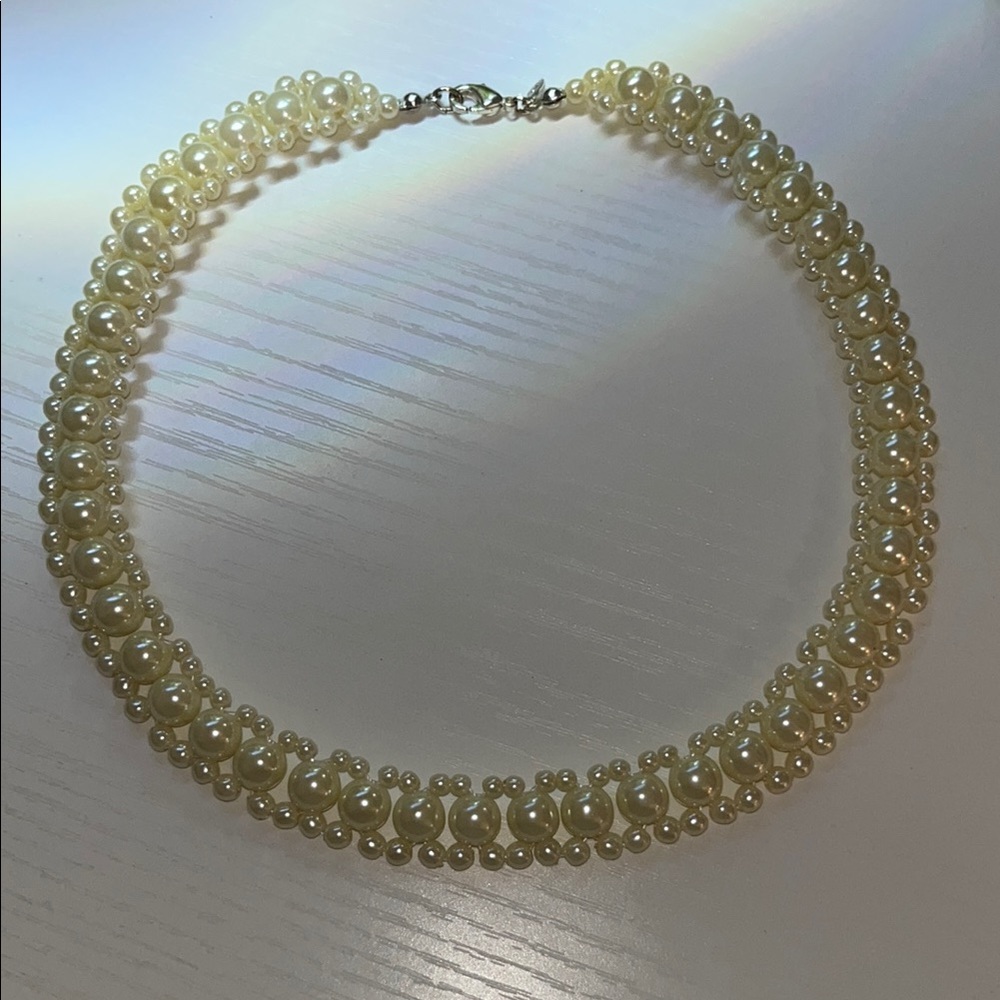 AVON Faux Pearl Necklace
